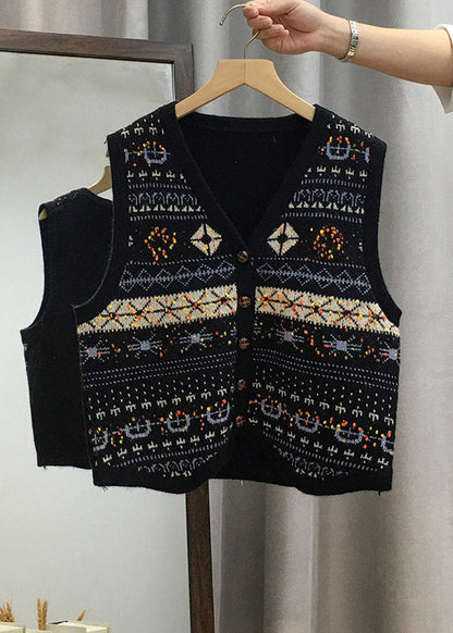 Well Tailored Top with a Graceful Silhouette
