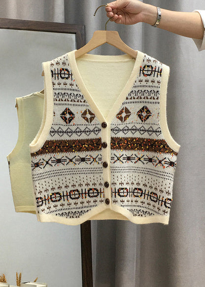 Well Tailored Top with a Graceful Silhouette