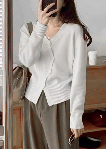 Well Tailored Top with a Graceful Silhouette