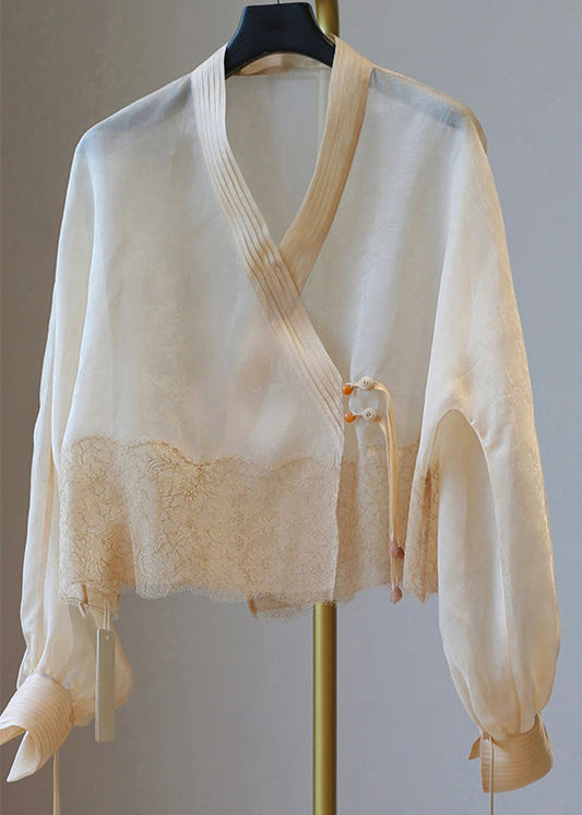 Effortlessly Elegant Coat with a Timeless Design