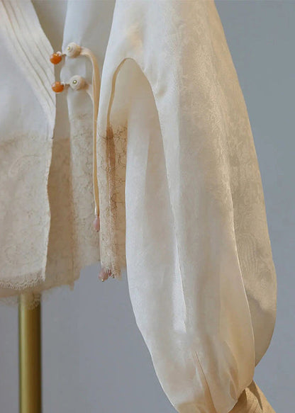Effortlessly Elegant Coat with a Timeless Design