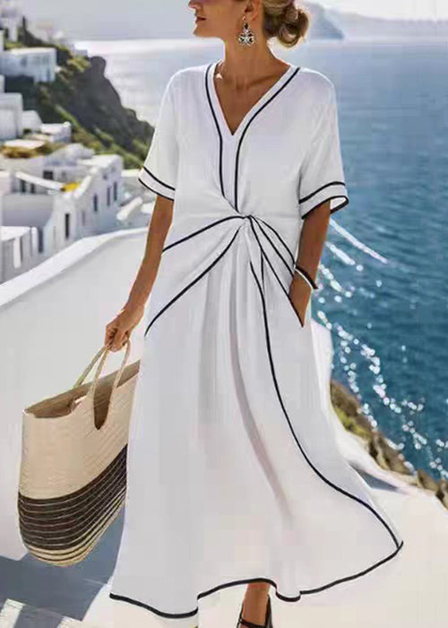 Beautifully Finished Dress in a Timeless Design