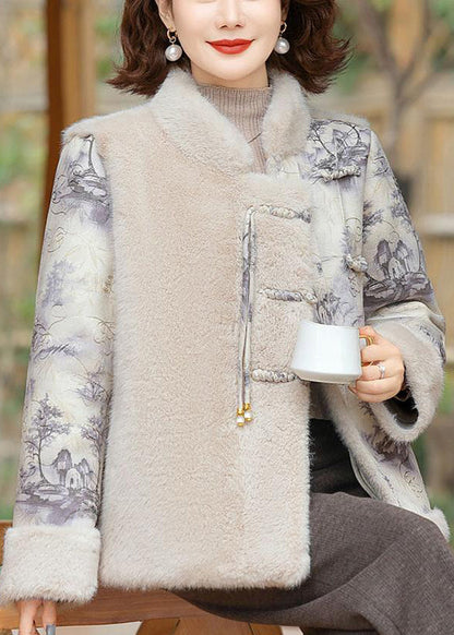 Gracefully Styled Coat for Any Occasion