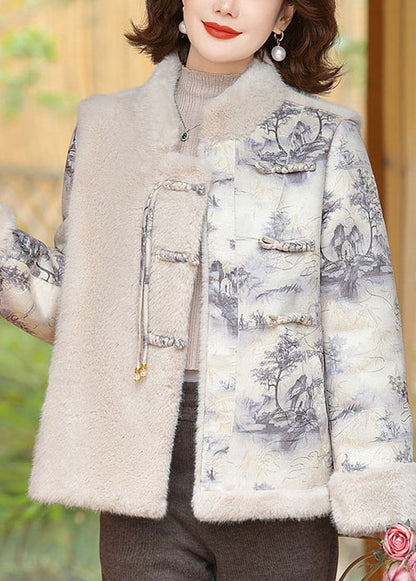 Gracefully Styled Coat for Any Occasion