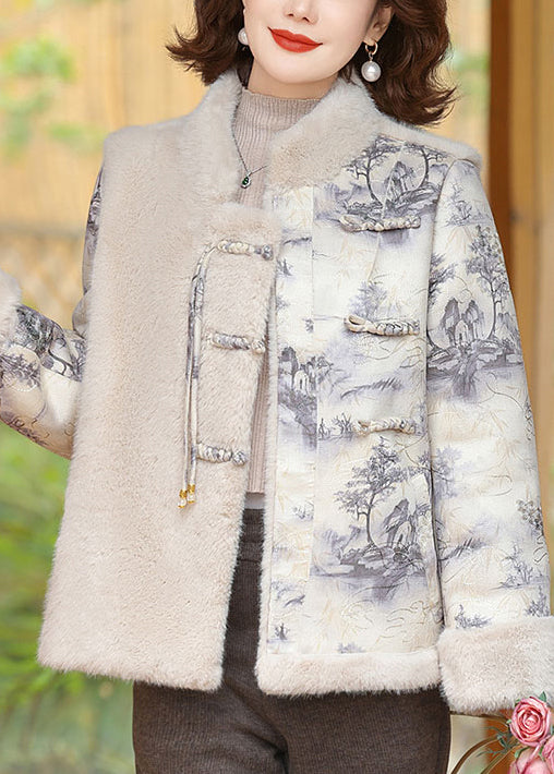 Gracefully Styled Coat for Any Occasion