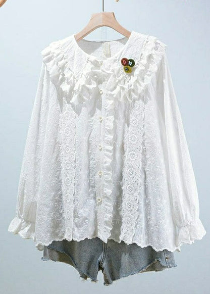 Sophisticated Blouse with a Clean Classic Look