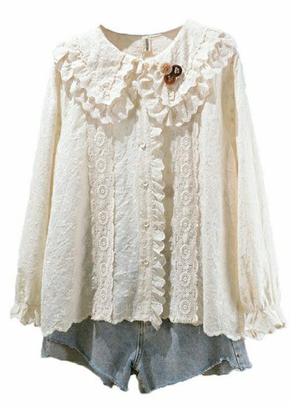Sophisticated Blouse with a Clean Classic Look