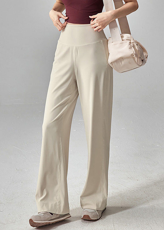 Effortlessly Elegant Pants with a Timeless Design