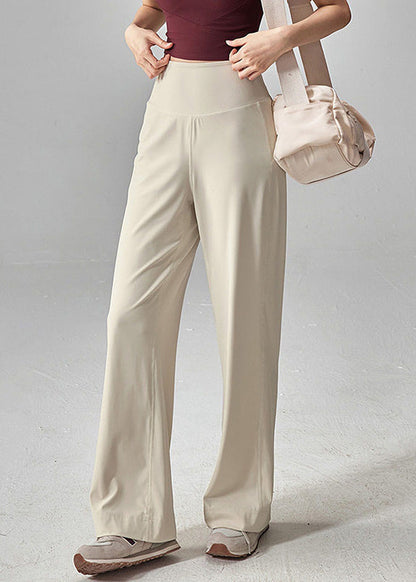Effortlessly Elegant Pants with a Timeless Design