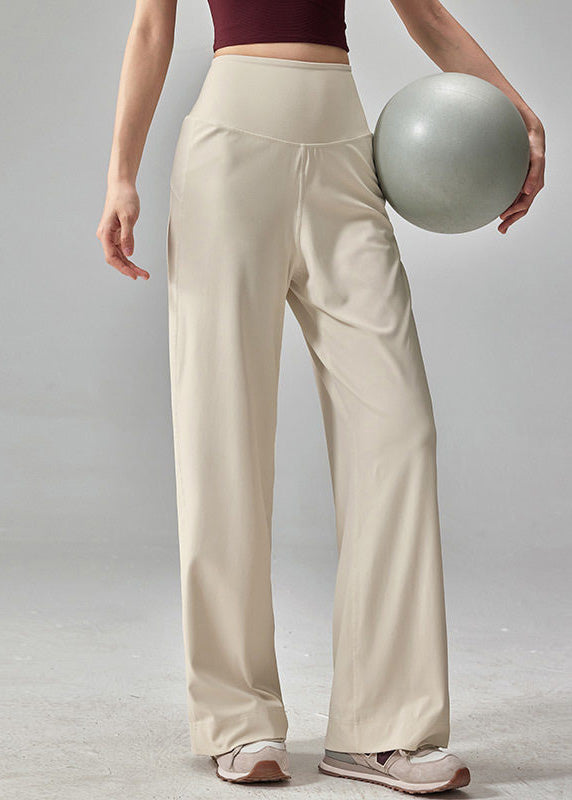 Effortlessly Elegant Pants with a Timeless Design
