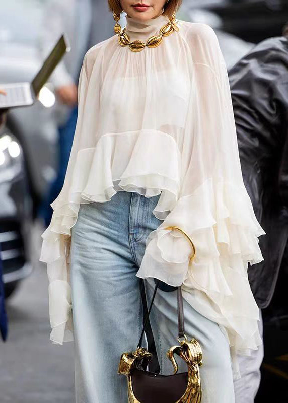 Well Tailored Top with a Graceful Silhouette