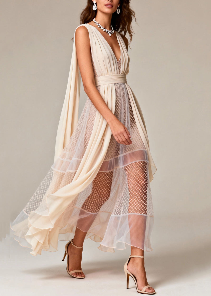 Beautifully Finished Dress in a Timeless Design