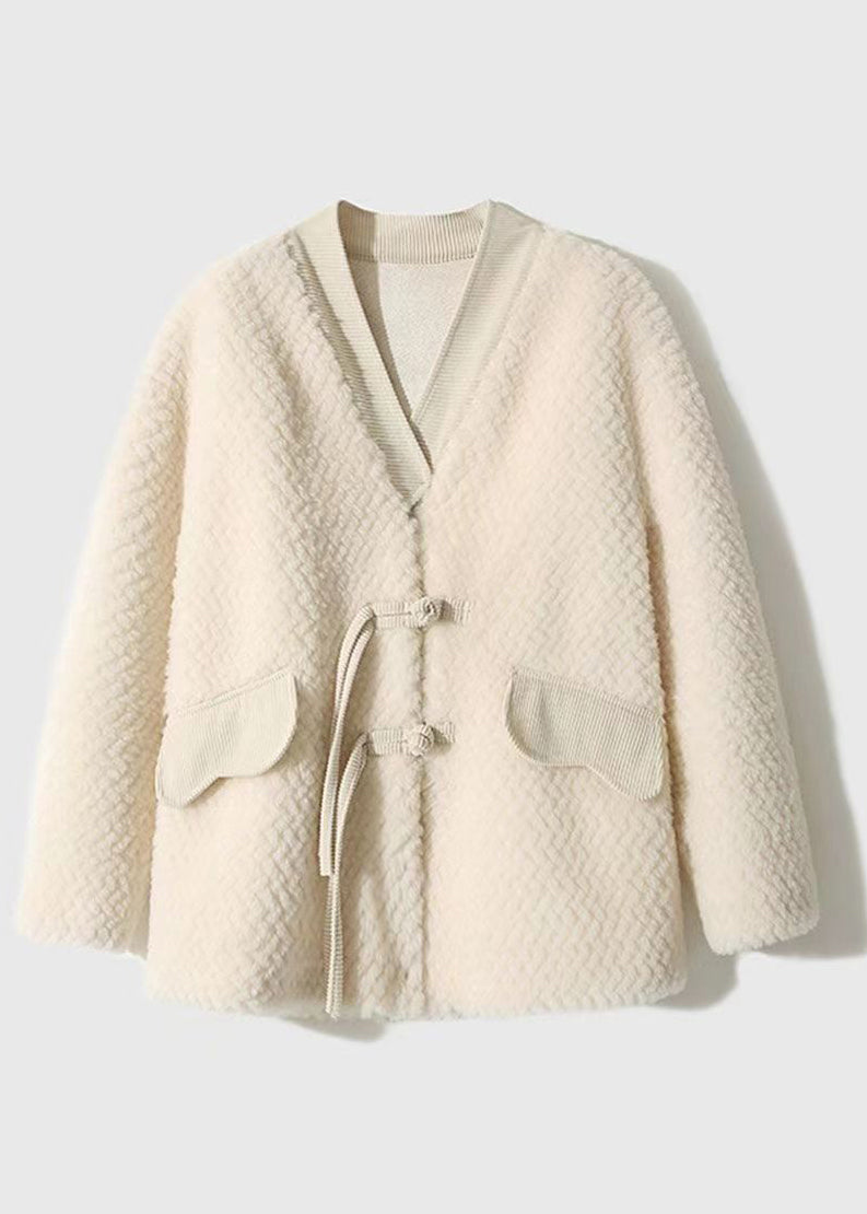 Gracefully Styled Coat for Any Occasion