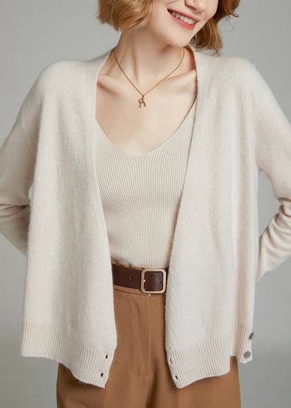 Elegantly Styled Cardigan for Everyday Wear