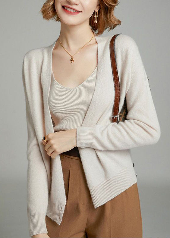Elegantly Styled Cardigan for Everyday Wear