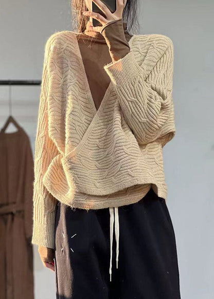 Well Tailored Sweater with a Graceful Silhouette