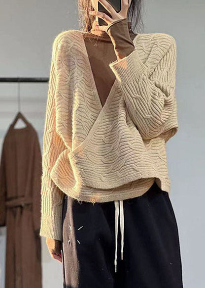 Well Tailored Sweater with a Graceful Silhouette