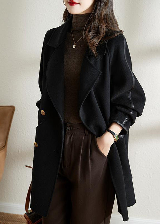 Well Tailored Coat with a Graceful Silhouette