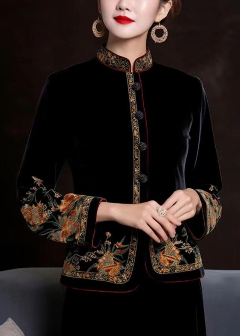 Elegantly Styled Coat for Everyday Wear