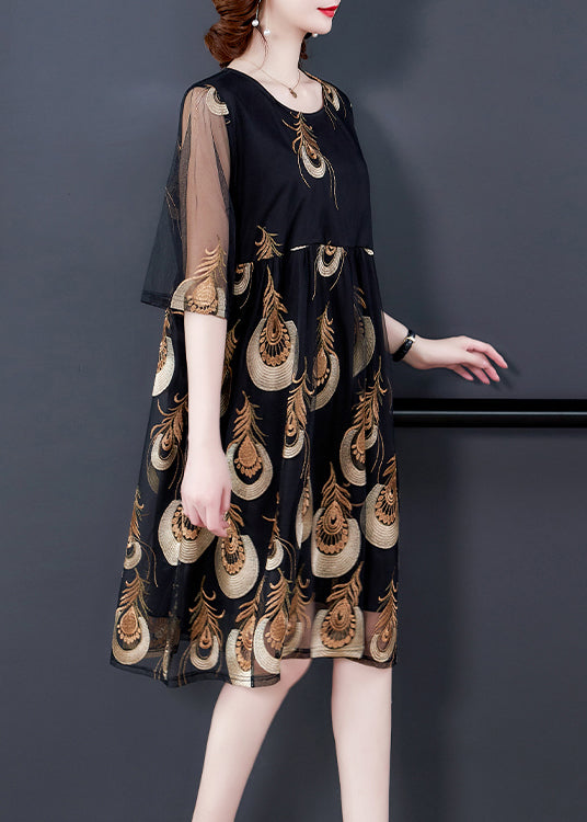 Well Tailored Dress with a Graceful Silhouette