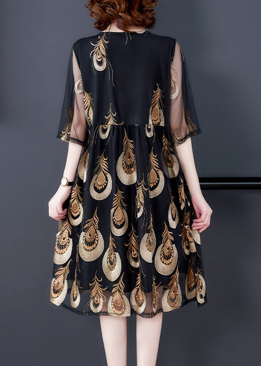 Well Tailored Dress with a Graceful Silhouette