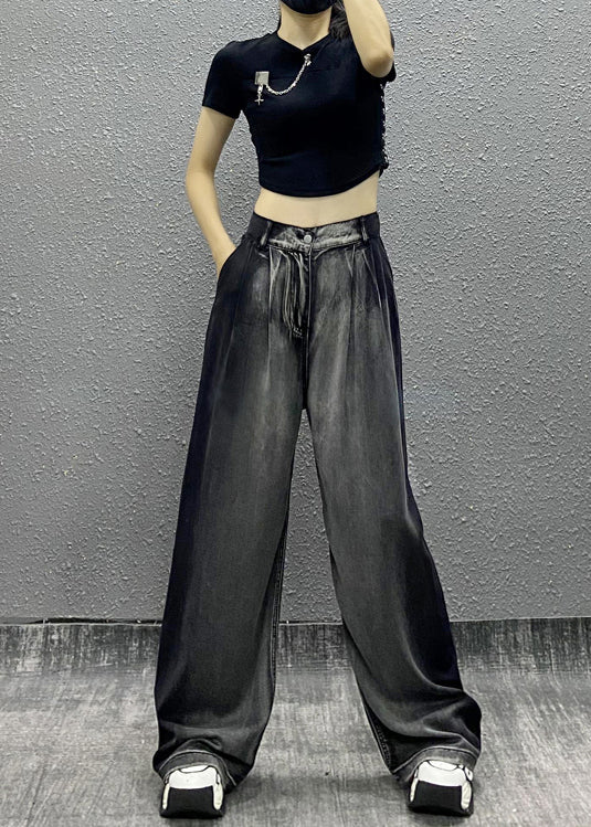 Effortlessly Elegant Pants with a Timeless Design