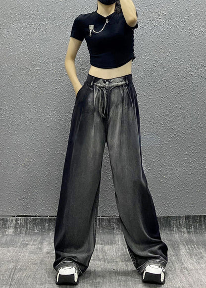 Effortlessly Elegant Pants with a Timeless Design