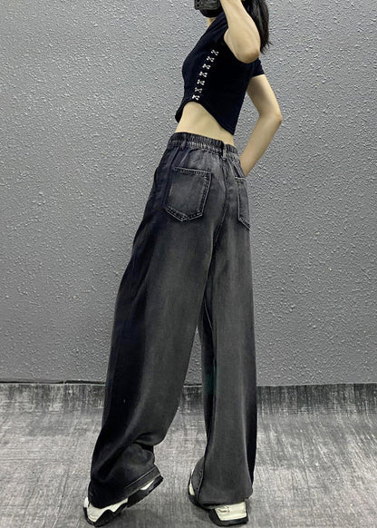 Effortlessly Elegant Pants with a Timeless Design
