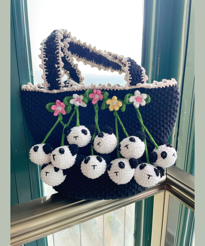 Beautifully Finished Bag in a Timeless Design