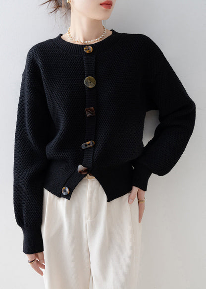 Elegantly Styled Cardigan for Everyday Wear