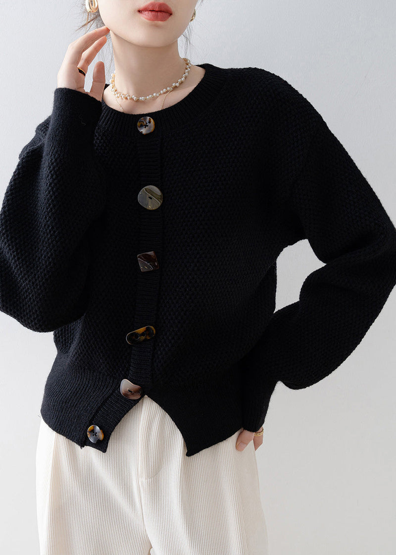 Elegantly Styled Cardigan for Everyday Wear