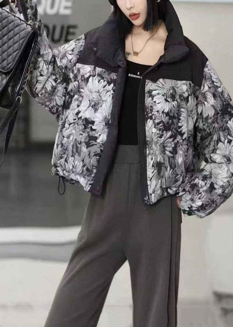 Effortlessly Elegant Jacket with a Timeless Design