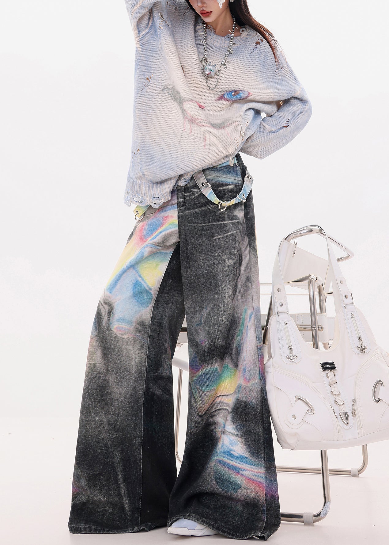 Well Tailored Pants with a Graceful Silhouette