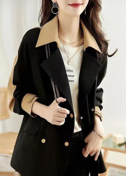 Elegantly Styled Coat for Everyday Wear