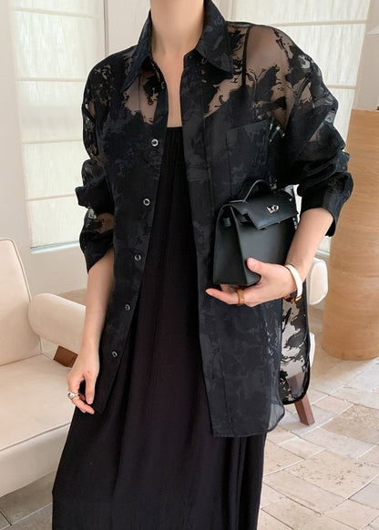 Well Tailored Shirt with a Graceful Silhouette