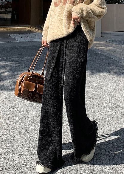 Well Tailored Pants with a Graceful Silhouette