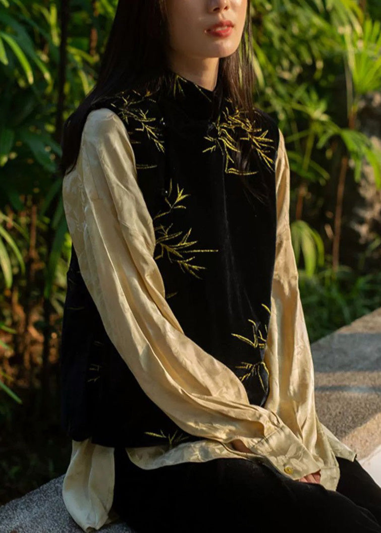 Classic Vintage & Enduringly Stylish Coat