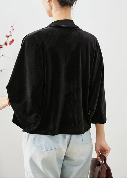 Well Tailored Coat with a Graceful Silhouette