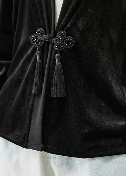 Well Tailored Coat with a Graceful Silhouette