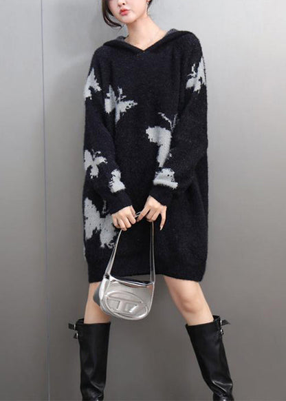 Classic Vintage Sweater with a Flattering Fit
