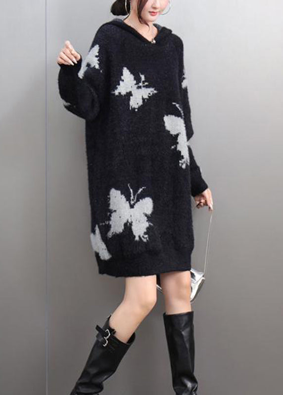 Classic Vintage Sweater with a Flattering Fit