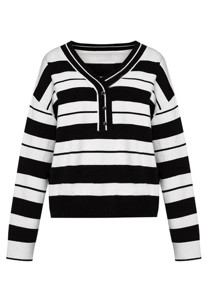 Beautifully Finished Sweater in a Timeless Design
