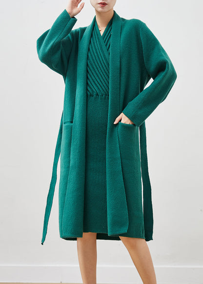 Effortlessly Elegant Garment with a Timeless Design