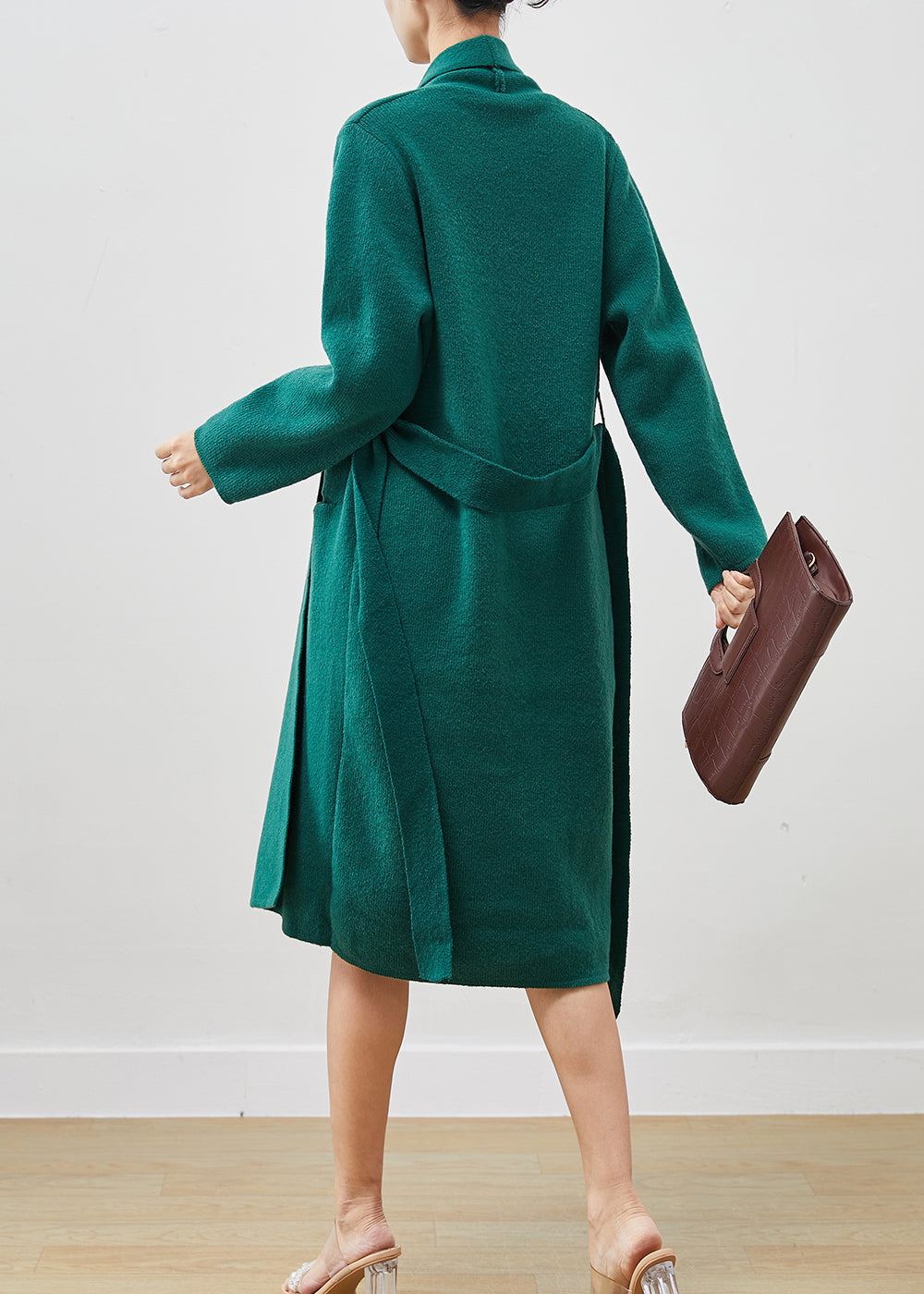 Effortlessly Elegant Garment with a Timeless Design