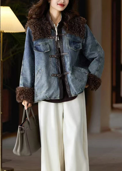 Well Tailored Jacket with a Graceful Silhouette