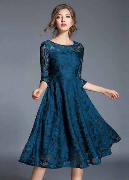 Classic Vintage Dress with a Flattering Fit