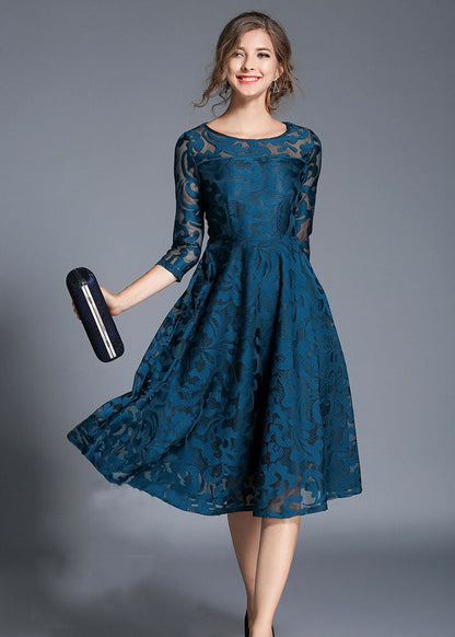 Classic Vintage Dress with a Flattering Fit