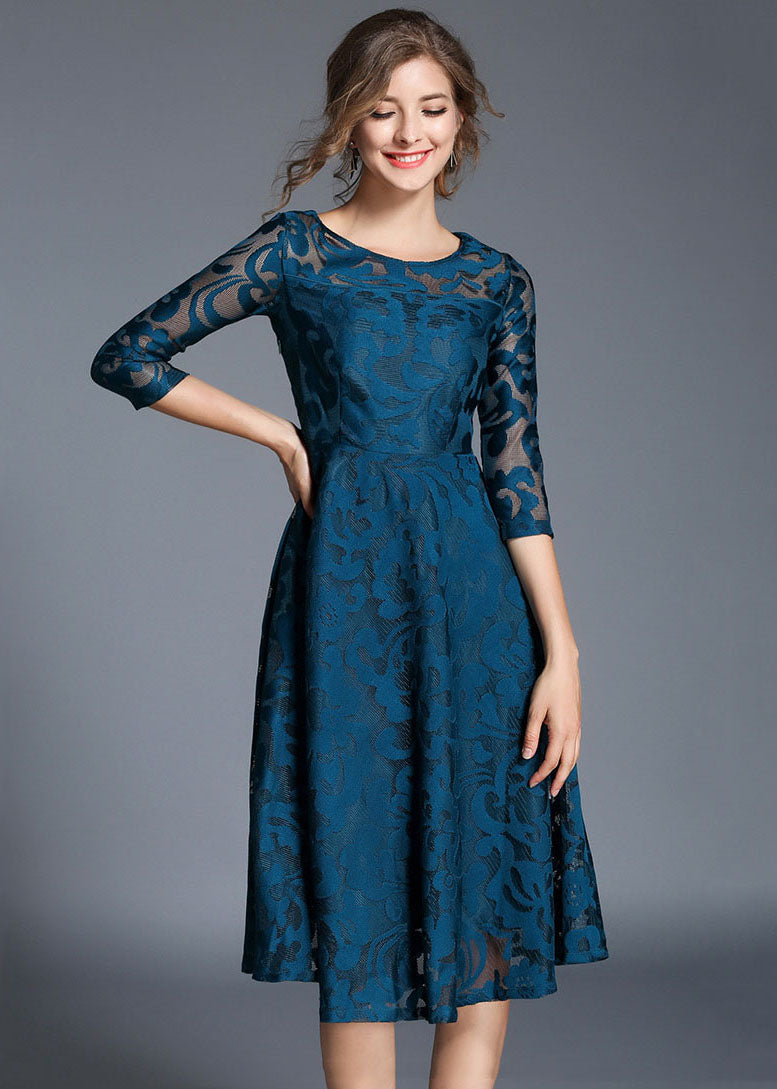 Classic Vintage Dress with a Flattering Fit