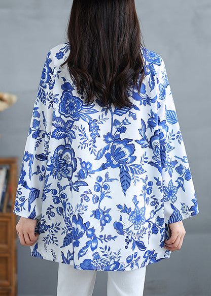 Well Tailored Top with a Graceful Silhouette