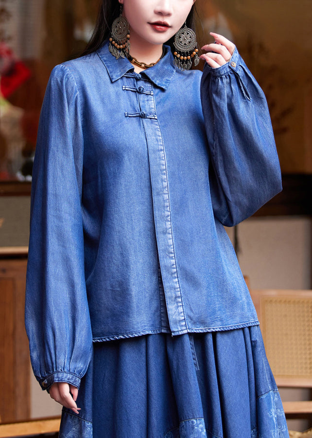 Classic Vintage Shirt with a Flattering Fit